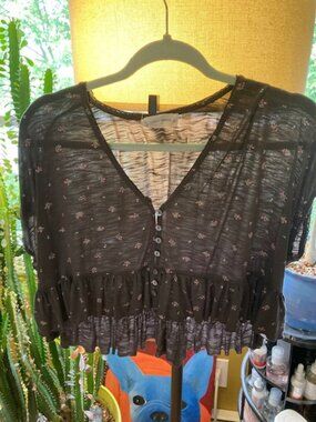 Lucky Brand, I'm selling Women's cropped top